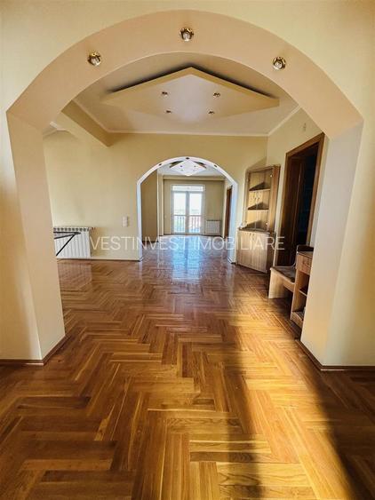 VILA CU 14 CAMERE SI 3405 MP TEREN IN SANMARTIN - 22