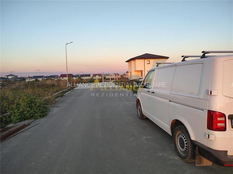 < Casa individuala parter >3 camere 2 bai teren 250mp - 9