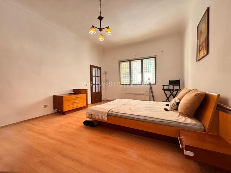 Apartament spațios la curte comună – zonă centrală, Oradea - 2