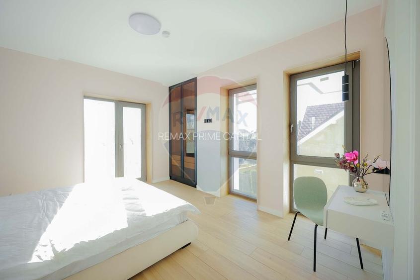 De vânzare Vilă cu 8 camere în Sânmartin, 290 mp util, teren 1100 mp - 32