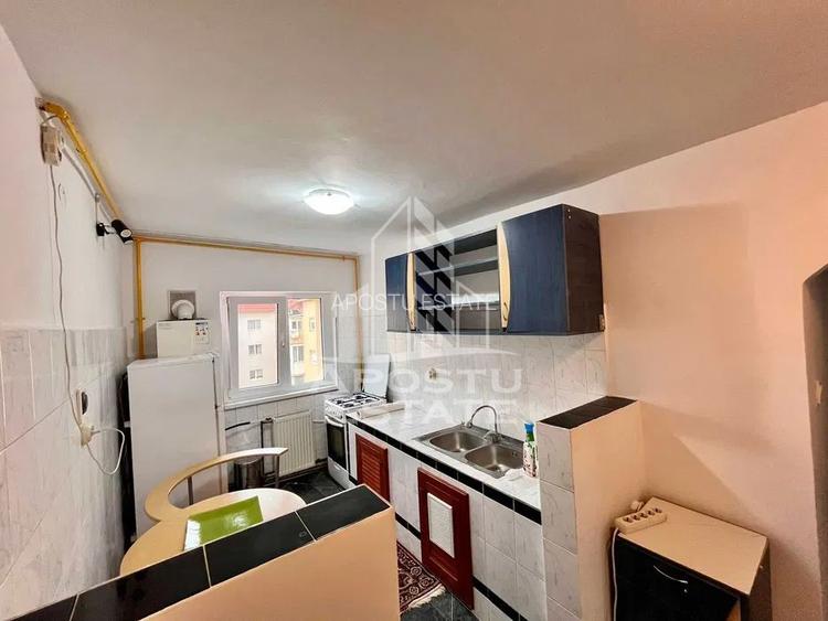 Apartament cu 2 camere,decomandat, centrala proprie, Plavat 2 - 6