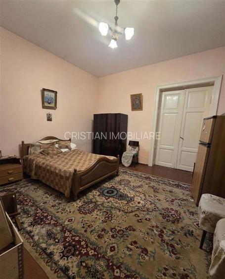 CASA Caramida 4 camere zona Centrala  Liceul Balcescu  Teren - 218 mp - 2