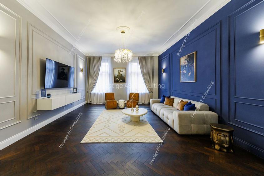 Proprietate rara in Piata Unirii | 140 mp | Cladire monument istoric - 12