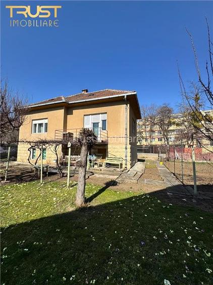 Casa de vanzare l 1040 MP Curte l Front 35 MP l Grigorescu - 5