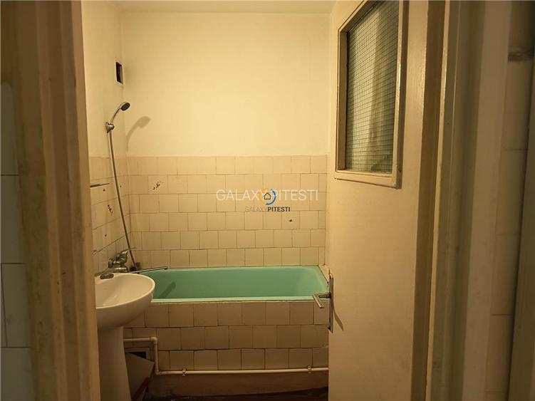 Vanzare apartament 3 camere decomandat Calea Bucuresti - 2