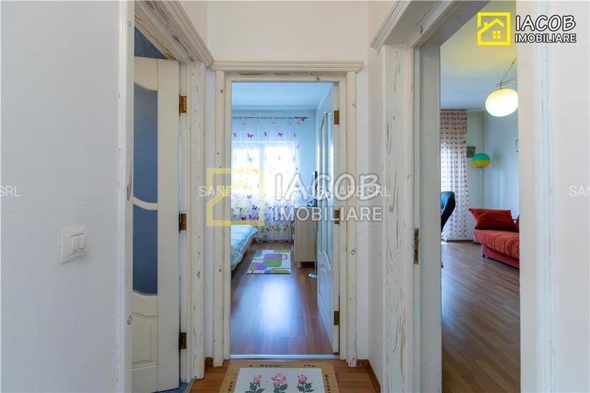 1/2 Duplex  S+D+P+2E, 455 mp in zona centrala a mun. Bacau - 33