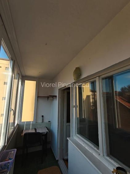 Inchiriez apartament 3 camere, et. 2, centrala proprie,2 bai- Complex Studentesc - 14