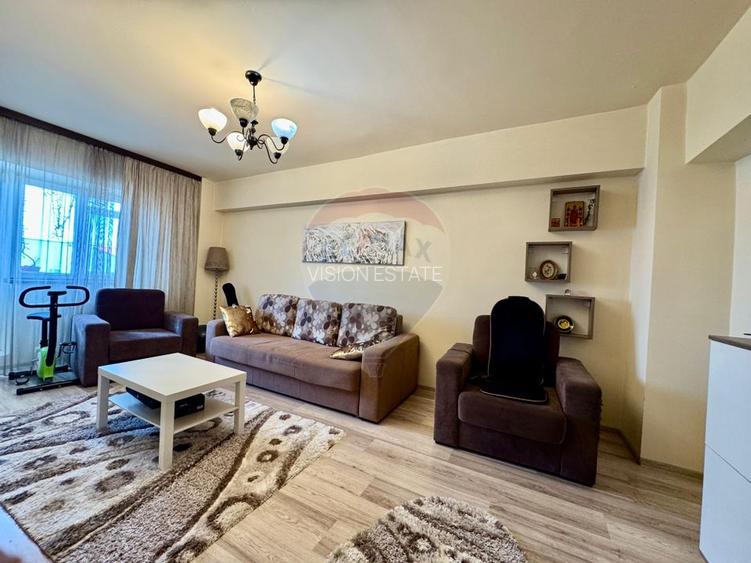 Apartament cu 4 camere de vânzare în zona Ultracentral - 2
