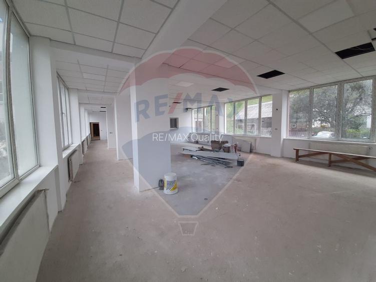 Vila / Pensiune / Camin / Azil seniori, zona superba Moeciu, parcare - 7