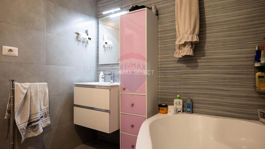 Vanzare apartament 3 camere, decomandat spatios si luminos, Dobroesti - 14