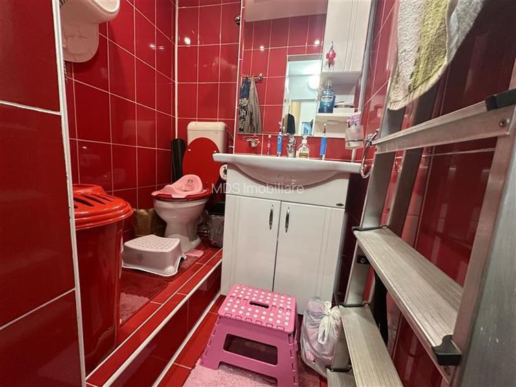 Decomandat cu 2 bai și 2 balcoane la etajul 2 lingă Generală 7 - 5