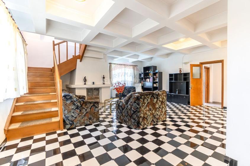 Poiana Mărului | 7 camere | Priveliște Piatra Craiului | Rar în piață - 11