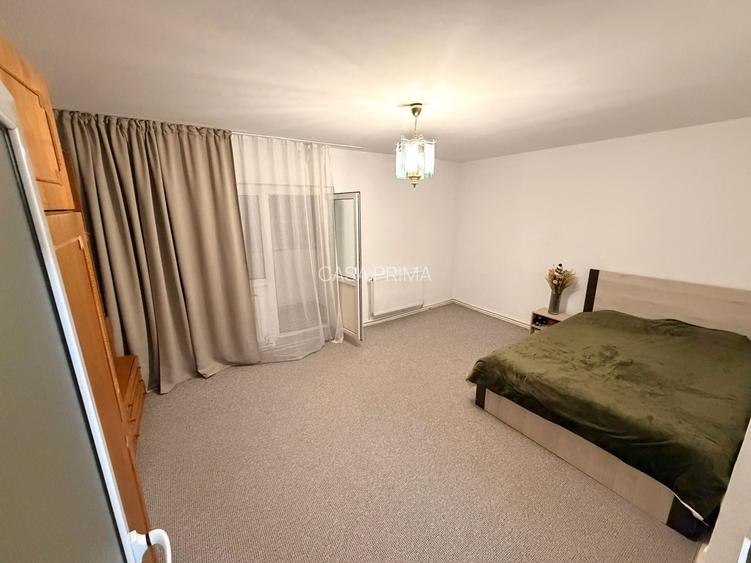 Apartament 2 camere decomandat, 65 mp, CT, PVC, living 20 mp, etaj 1 - 4