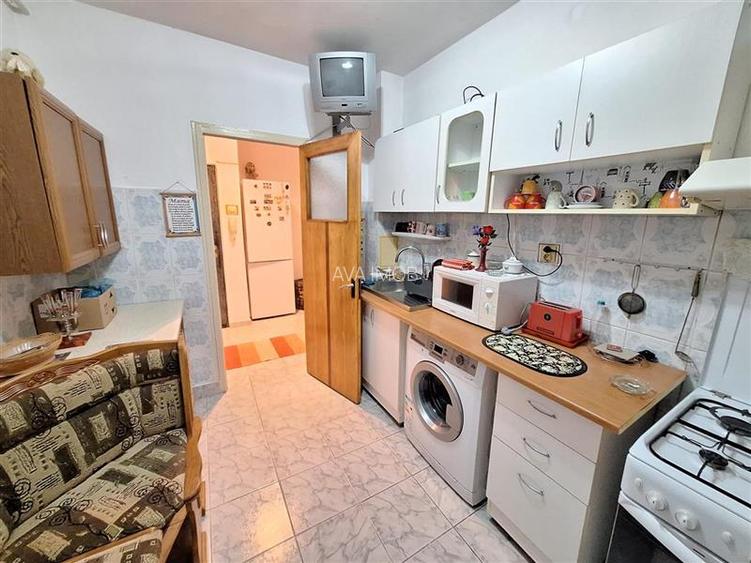 Apartament 2 camere semidecomandat , zona Garii - 5