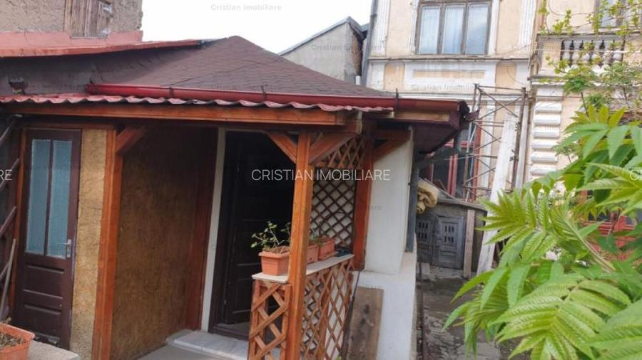 Casa 4 camere, zona Centrala, constructie caramida - 2