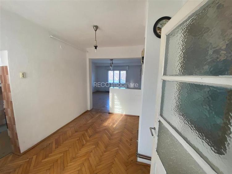 Reco casa P+E cu doua apartamente - 5