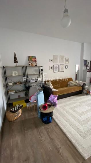 Apartament 3 Camere De Inchiriat cu parcare, Zona 7 Noiembrie - 11