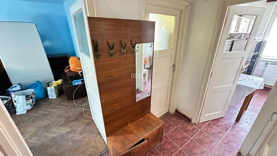 De vanzare 2 camere decomandat etaj 1 cu centrala Complex Studentesc - 6