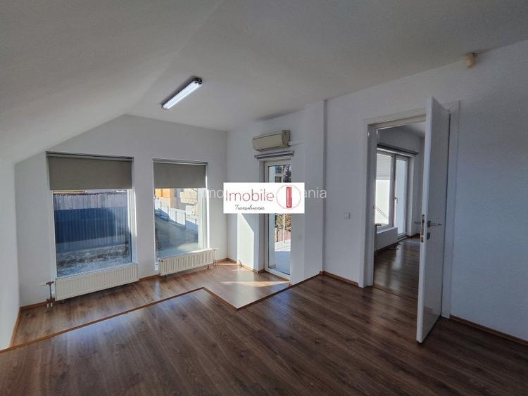 Vila moderna Zorilor  |  Parcare - 9