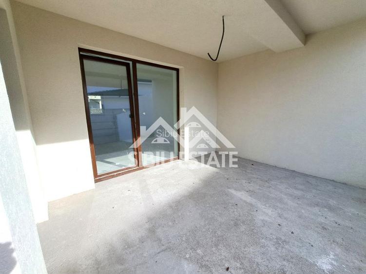 Casa noua 4 camere, 2 bai, terasa, curte si magazie - 3