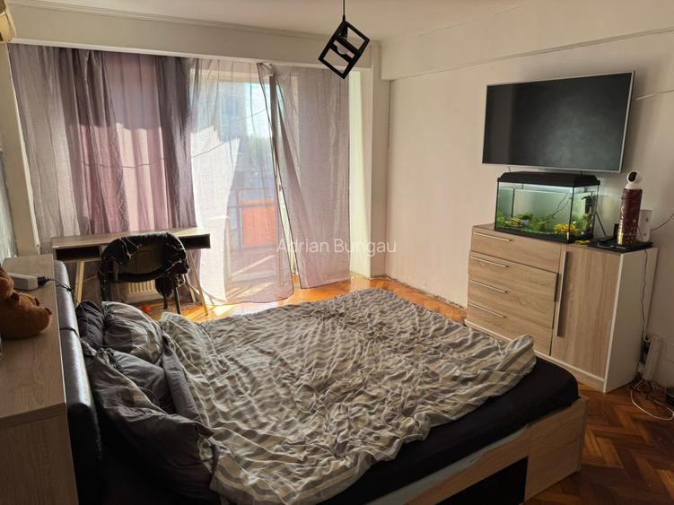 Apartament 3 camere, tip D, etaj 4/6 (lift nou), Bulevardul Decebal - 10
