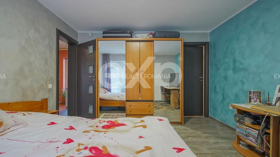 Casă individuală la 4 km de Brașov | 730 mp teren - P+E+M - 9