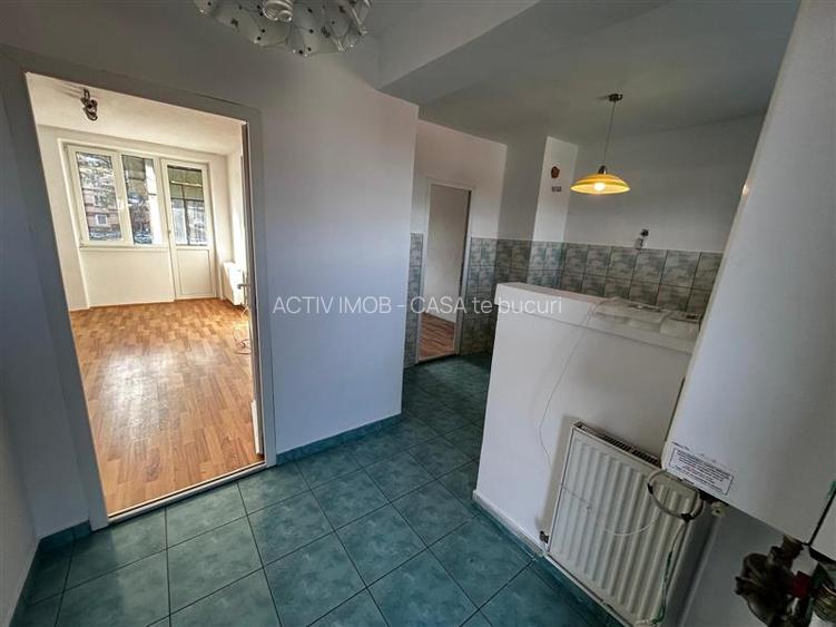 Resita, 2 Cam., Decom.Mobilat, Utilat - 12
