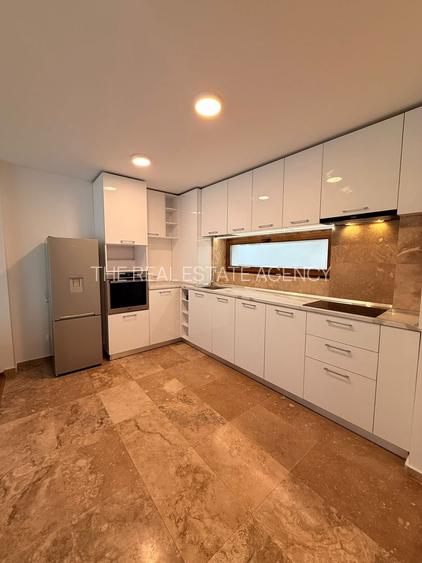 Vila individuală | 4 camere + birou | 300 mp | 3 parcări | Pipera - 15