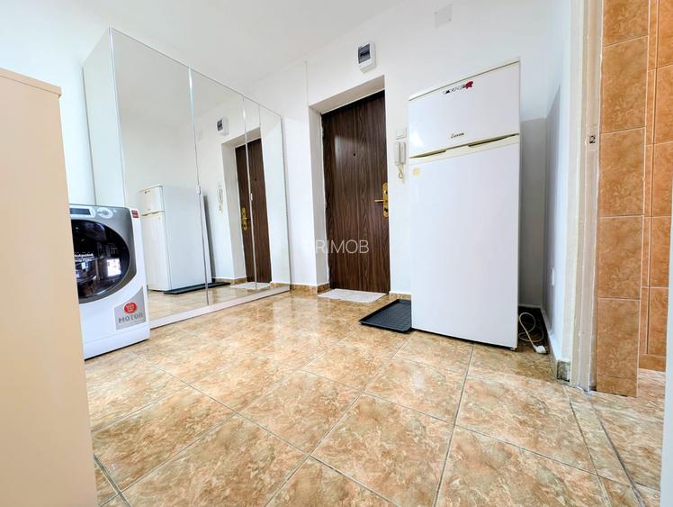 Liberty Mall-Rond Cosbuc,Nasaud stradal,bloc/scara impecabile,semimobilat,S-E - 5