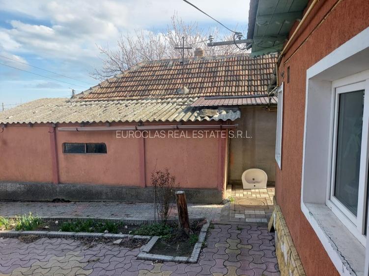 Casa 2 corpuri - Ovidiu - 105.000 euro pret fix (Cod E2) - 3