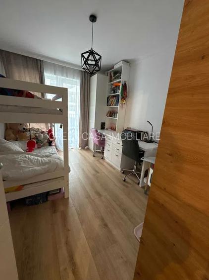 Apartament 3 camere , de 56mp plus 12mp balcon zona : Eroilor - 4