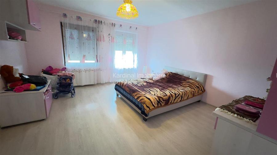 Vilă spațioasă de vanzare in Sanpetru zona Lempes - 7