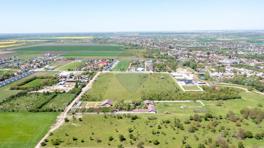 Domnesti- vanzare teren intravilan 10.000mp/ Soseaua Curtea Domneasca - 12