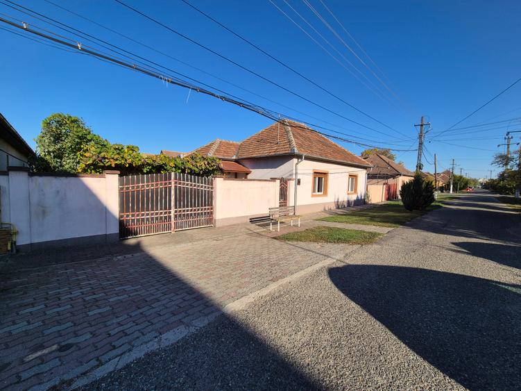 Casă cu teren 1249 mp – Vladimirescu, aproape de centru comision 0