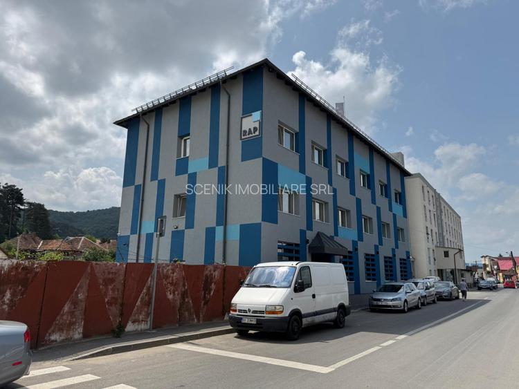 Imobil ideal pentru echipe de muncitori, 18 camere de inchiriat, zona Carierei - 2