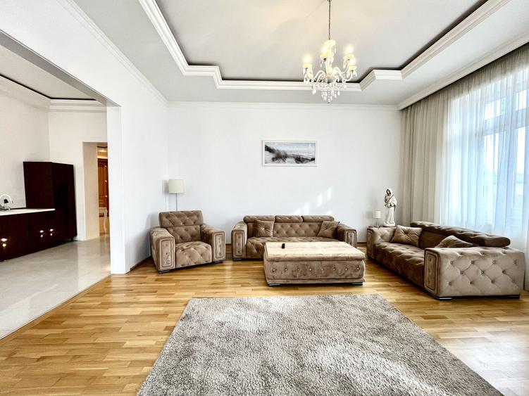 Apartament 3 camere, elegant si spațios, lângă parc, zona Centrala
