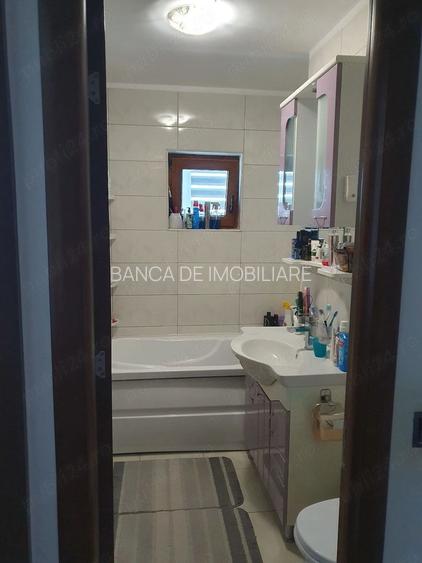Vanzare Apartament 4 camere - 10