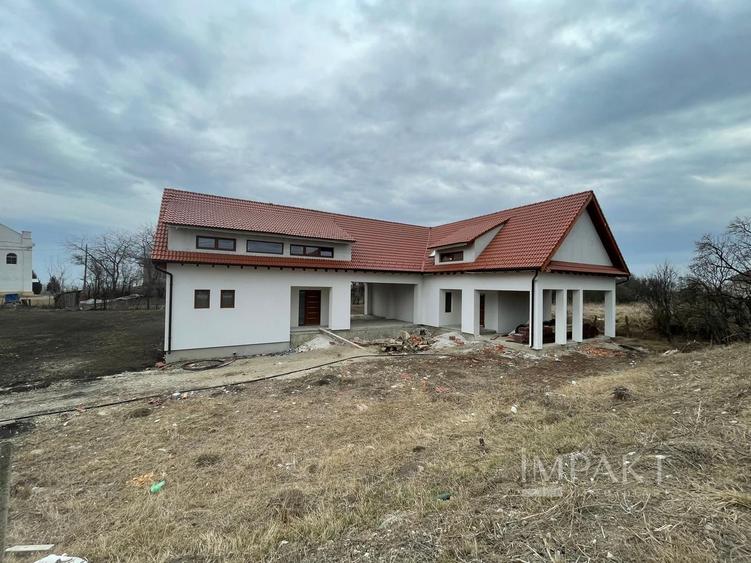 Duplex semifinisat de vanzare in Aiton – 148 mp, teren 800 mp