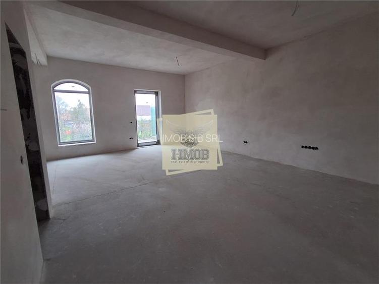 Casa rezidentiala generoasa cu 5 camere 3 bai  dressing  parcare - 6