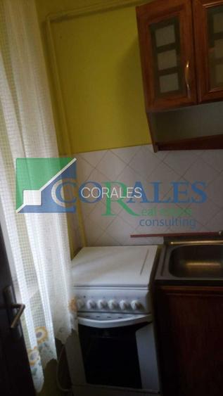 Calea Buziasului. O camera. Bloc izolat. Ideal pentru investitie. - 6