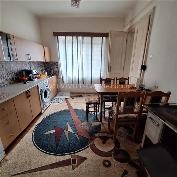 Bocsa Montana, Casa mare la strada principala - 27