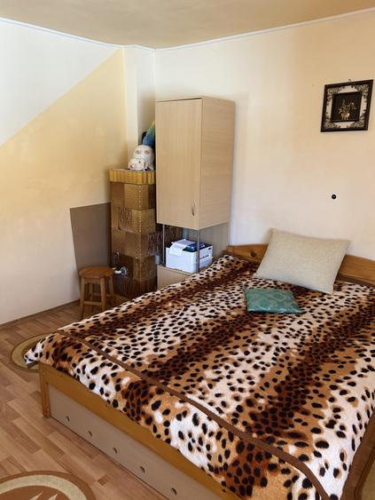Casă individuală cu 4 camere și foișor, 133 mp, zonă Bușteni