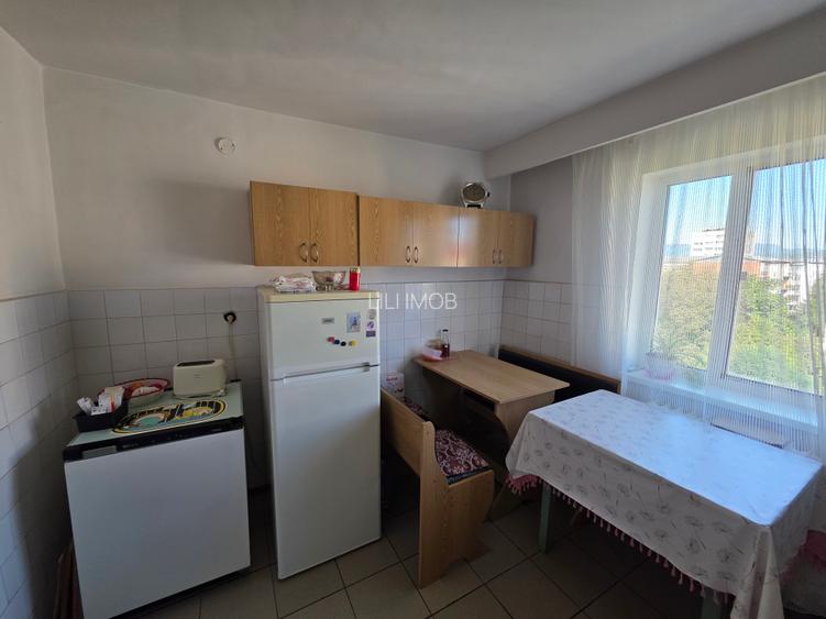 Vand apartament 3 camere Gojdu - 2