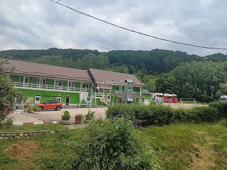 Vand pensiune si hotel la DN7/E81 Pitesti- Rm Valcea, teren 4 ha, 25euro/mp - 3