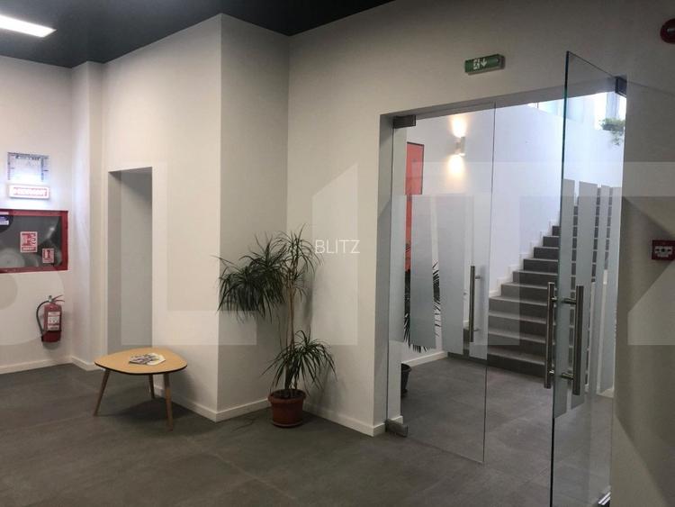 Etaj open space, ultramodern, in cladire clasa A. - 18