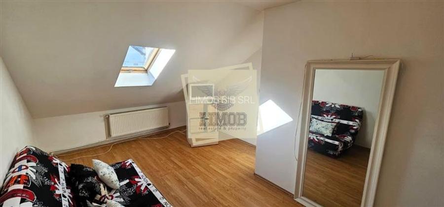 Garsoniera tip mansarda 2 camere  zona Terezian - 9