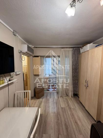 Garsoniera de vanzare in zona UMT, Timisoara, etajul 1, balcon - 3