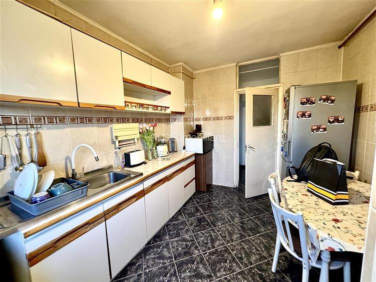 Apartament 3 camere decomandat de vanzare | Zona Judetean - 6