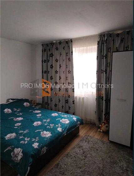 Apartament 2 camere cf 1 semidecomandat zona Micro 5 - 3