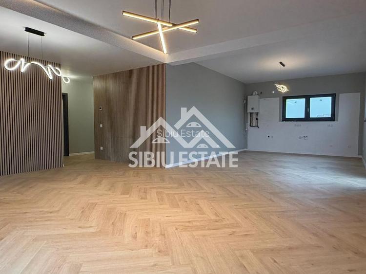 Apartament exclusivist 4 camere, intabulat, 115 mp , Grădină 200 mp , - 3
